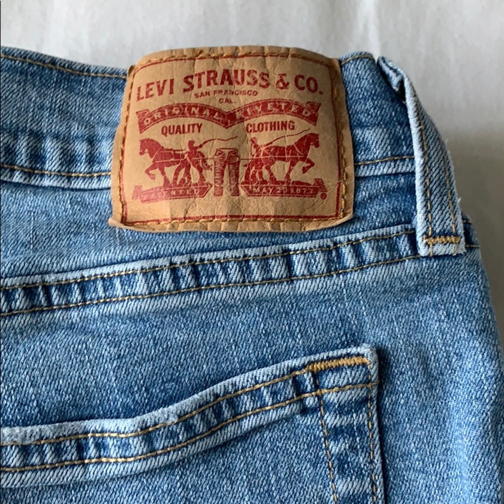 Levi boyfriend jeans !💗